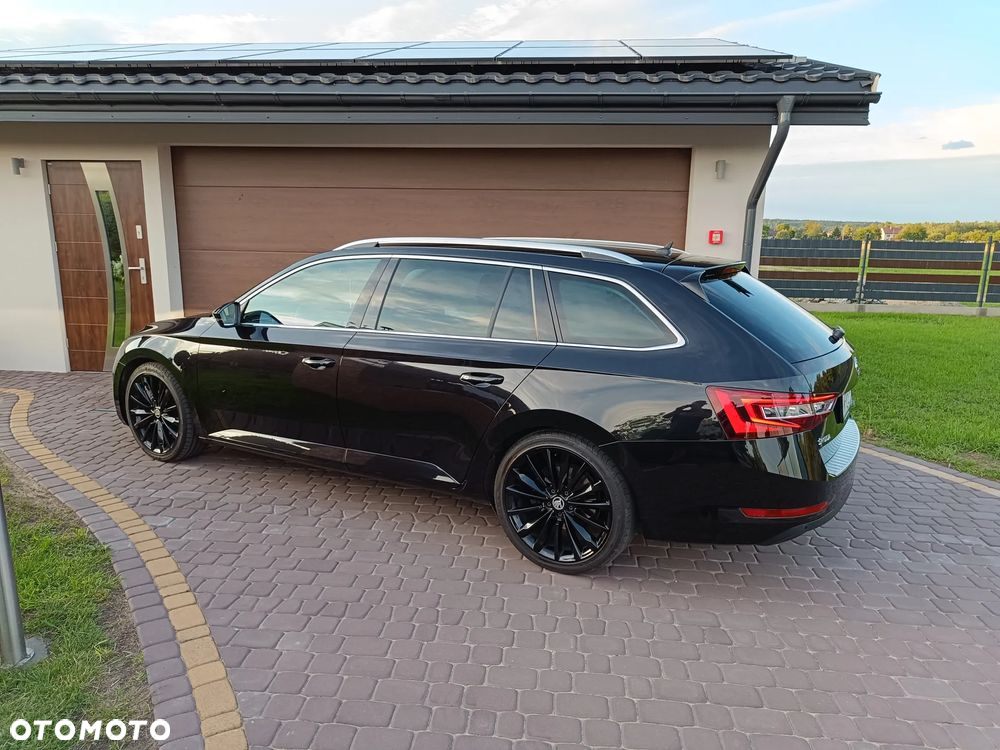 Skoda Superb Combi 2.0 TDI Style - 2