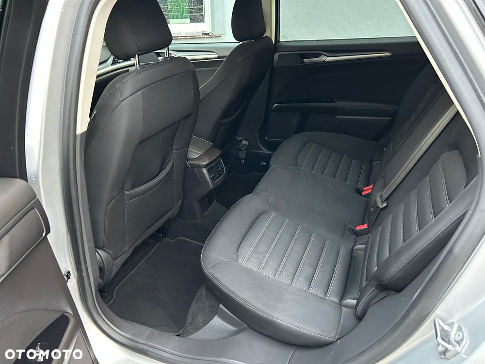 Ford Mondeo 2.0 TDCi Titanium PowerShift - 8