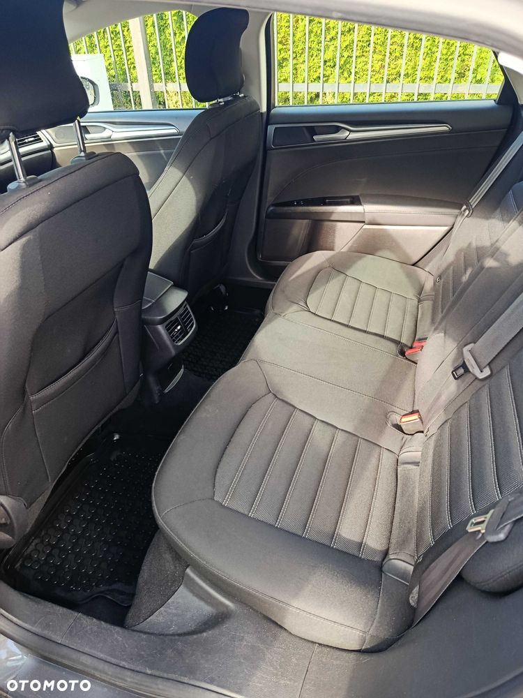 Ford Mondeo - 8