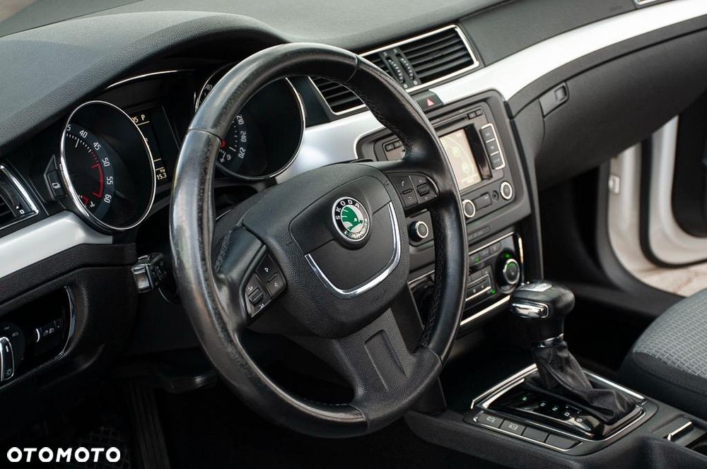 Skoda Superb 2.0 TDI DSG Ambition - 18