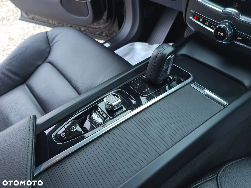 Volvo XC 60 - 23