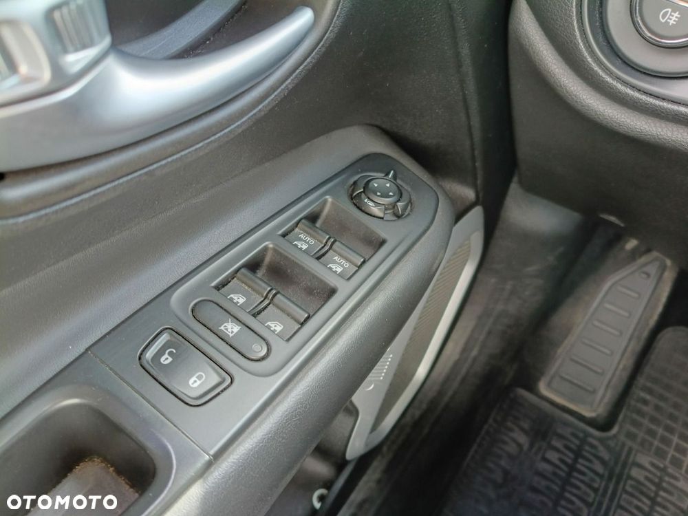 Jeep Renegade 1.4 MultiAir DSG Limited - 25