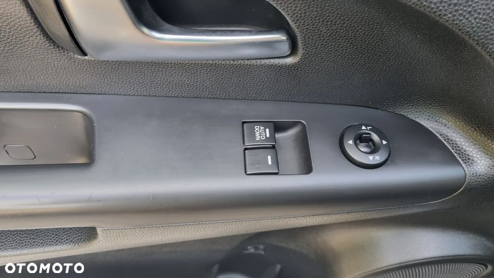 Kia Venga 1.4 CVVT Business Line - 21