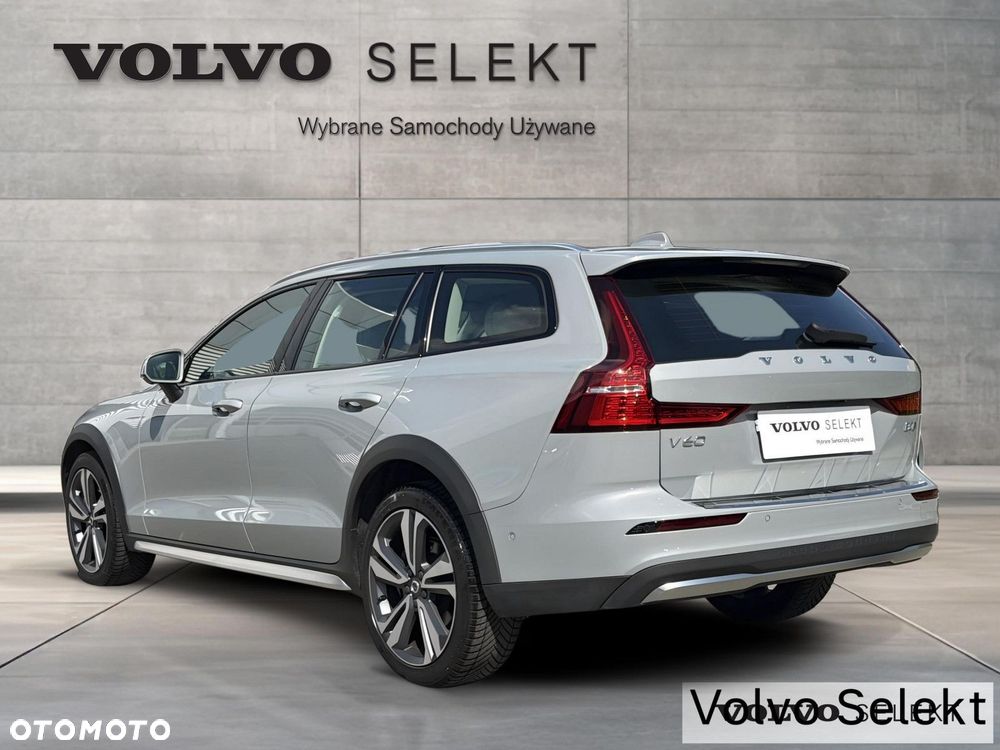 Volvo V60 Cross Country - 7