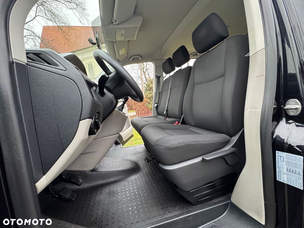 Volkswagen Multivan - 15
