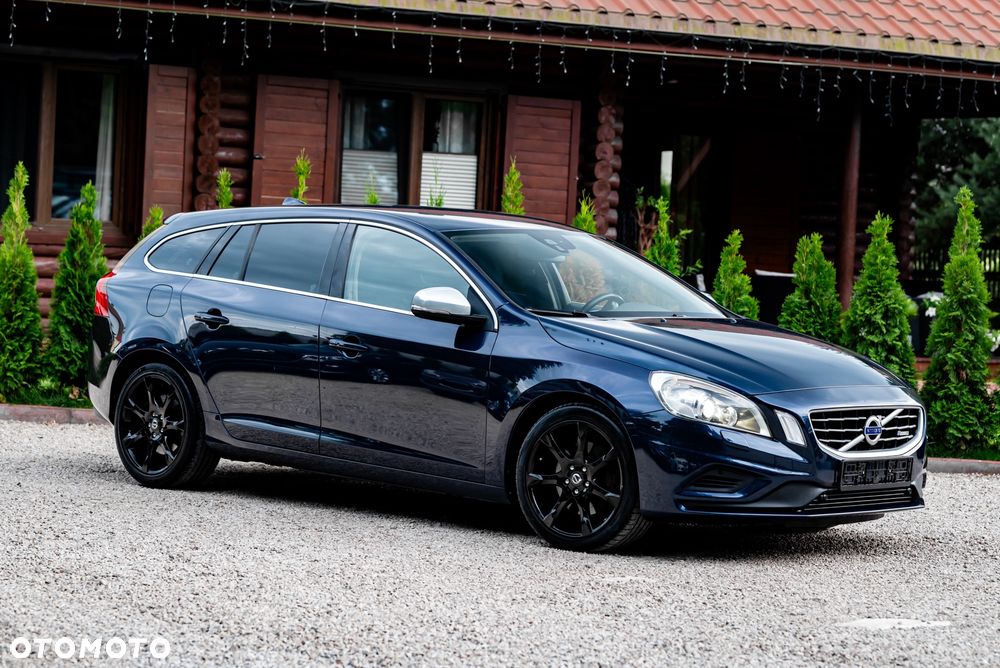Volvo V60 T6 AWD R-Design - 6