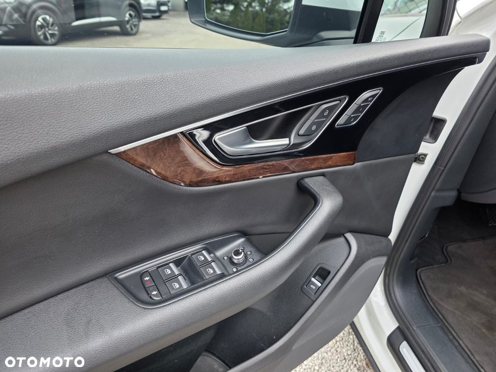 Audi Q7 3.0 TFSI Quattro Tiptronic - 17