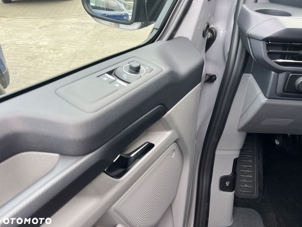 Ford Transit Custom - 28