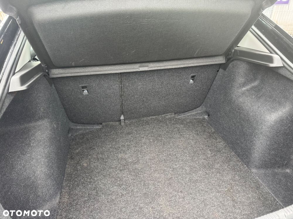 Skoda RAPID 1.0 TSI Ambition DSG - 13