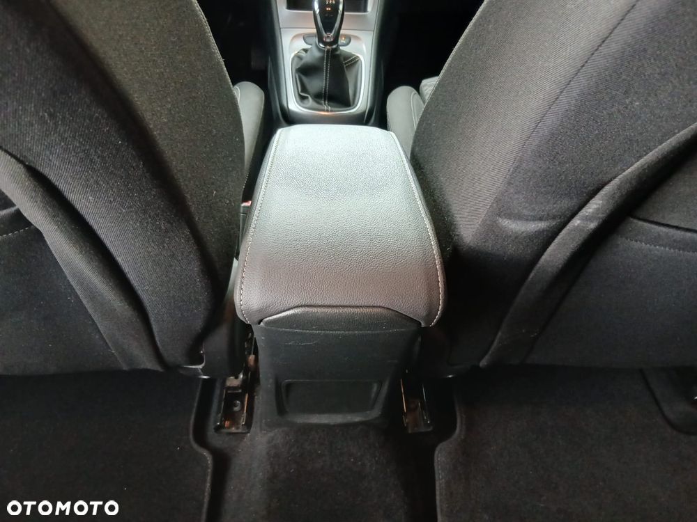 Opel Astra 1.4 Turbo Edition - 33