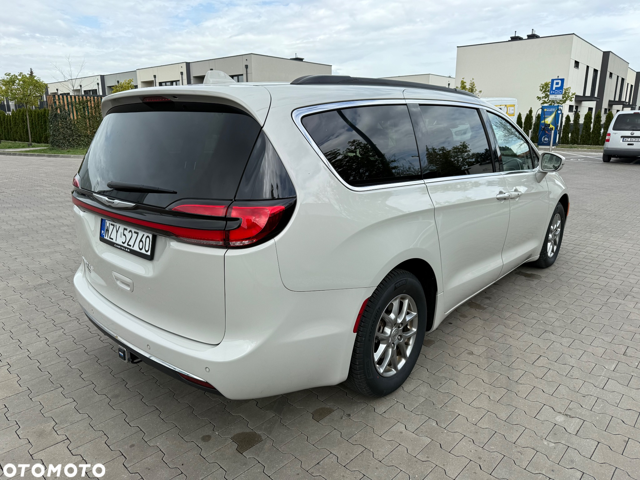 Chrysler Pacifica - 8