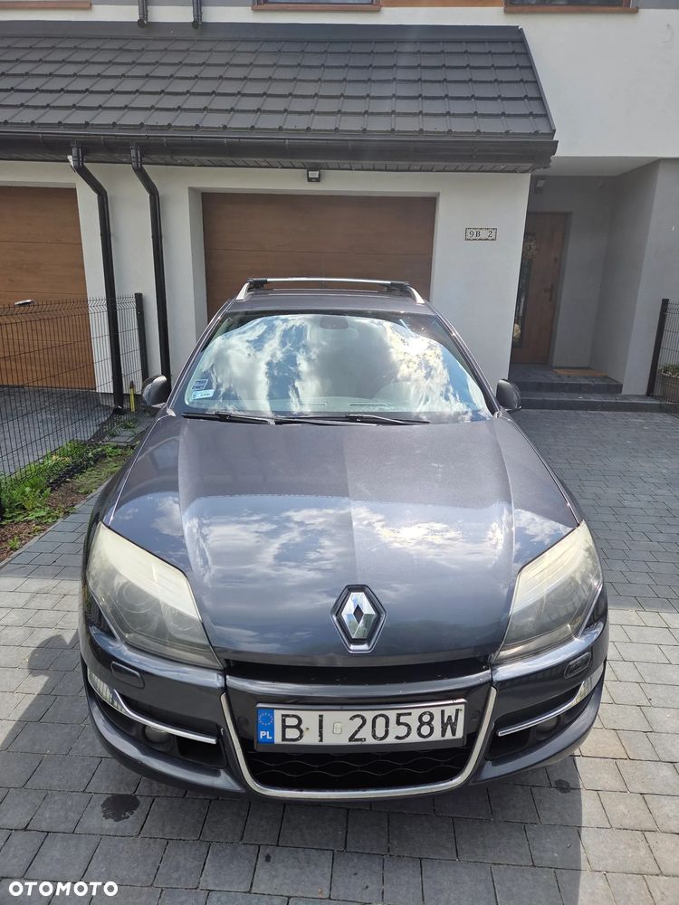Renault Laguna 2012 photo 2