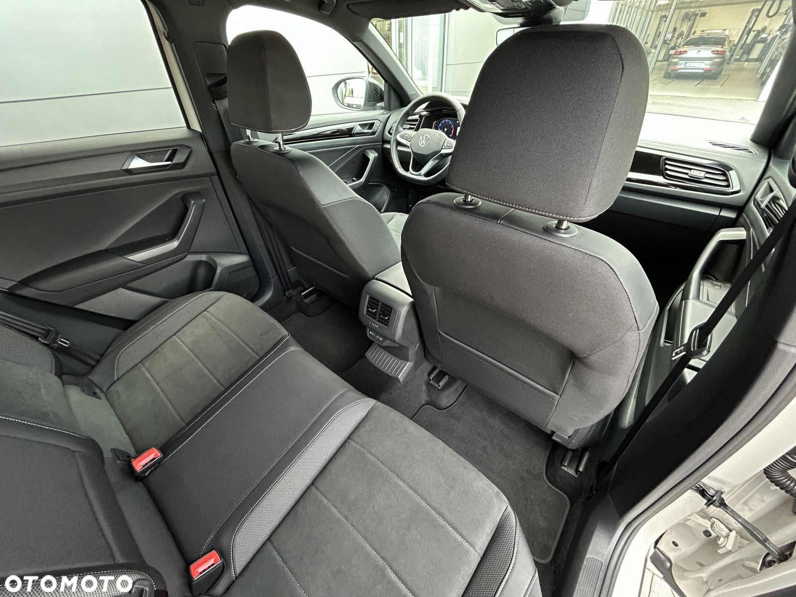 Volkswagen T-Roc 1.5 TSI Style DSG - 9