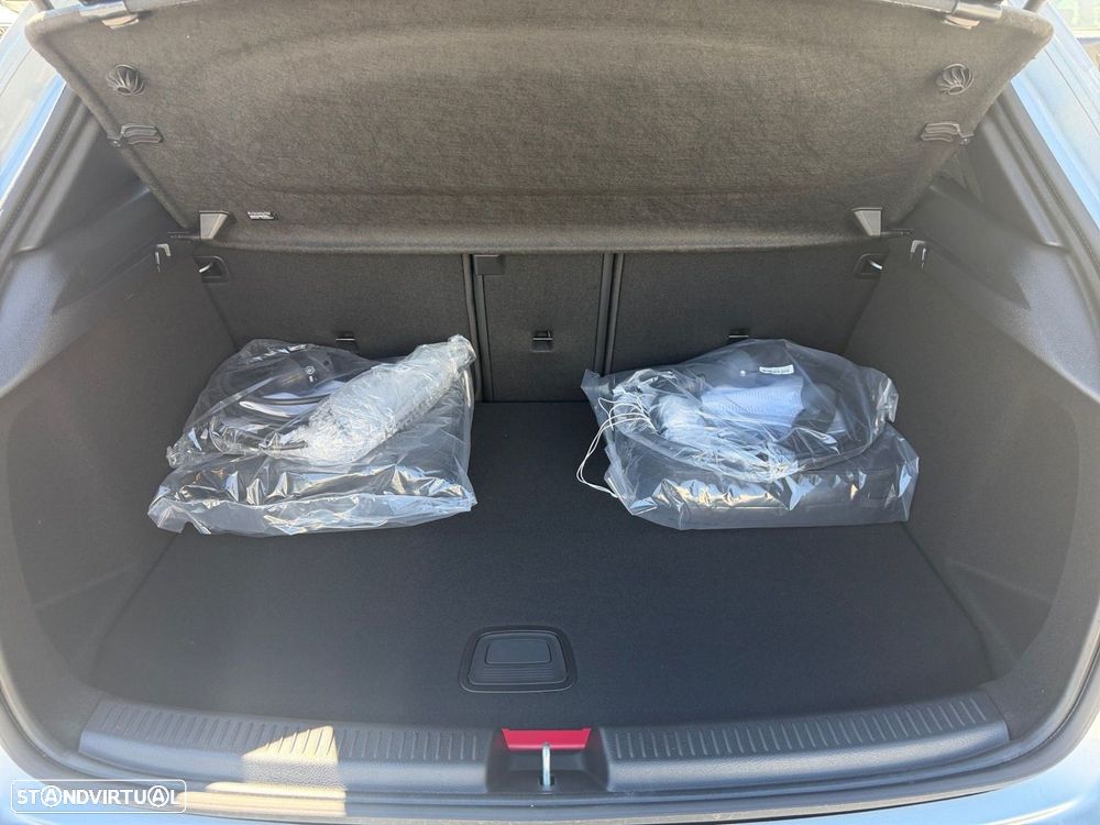 Mercedes-Benz A 250 e - 13