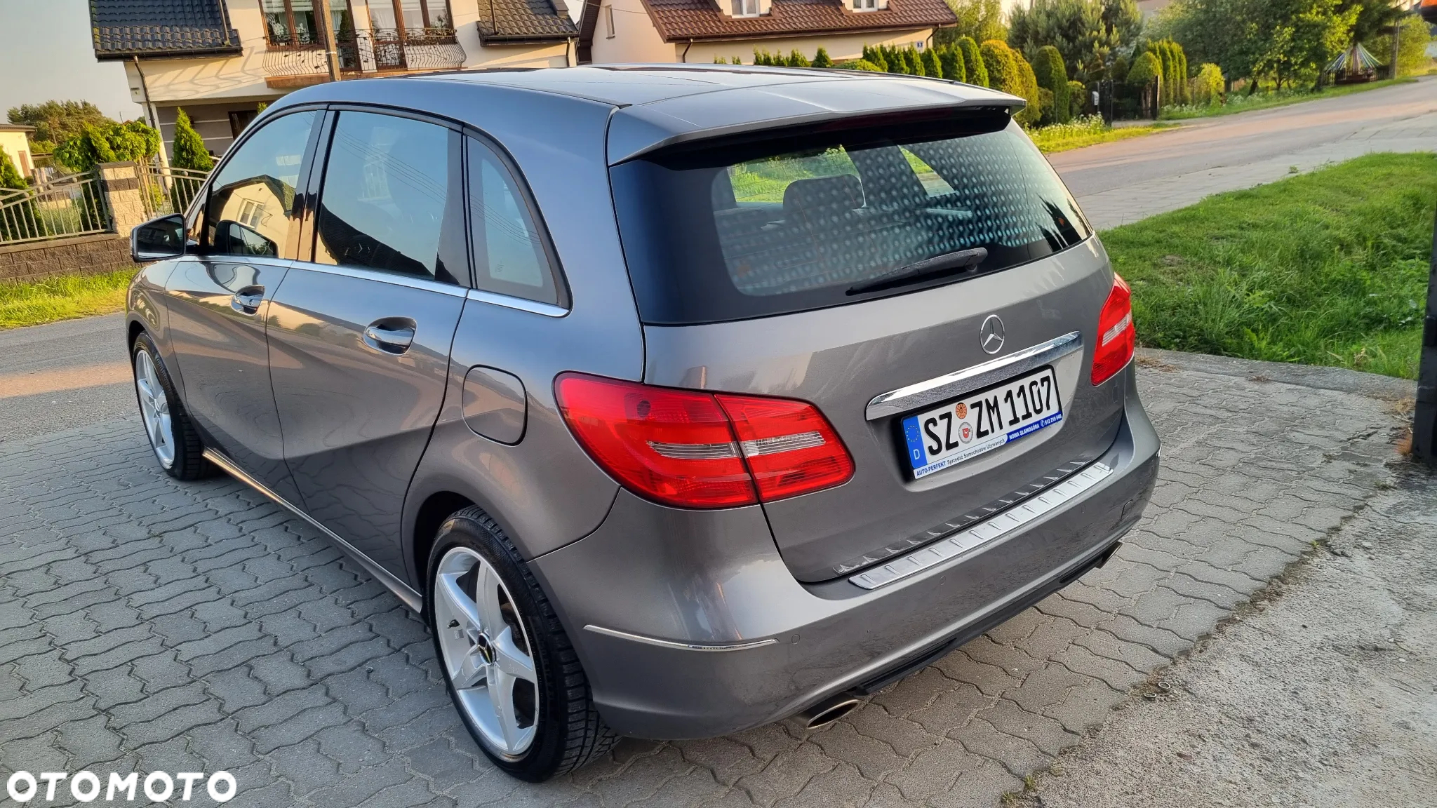 Mercedes-Benz Klasa B 200 AMG Line - 29