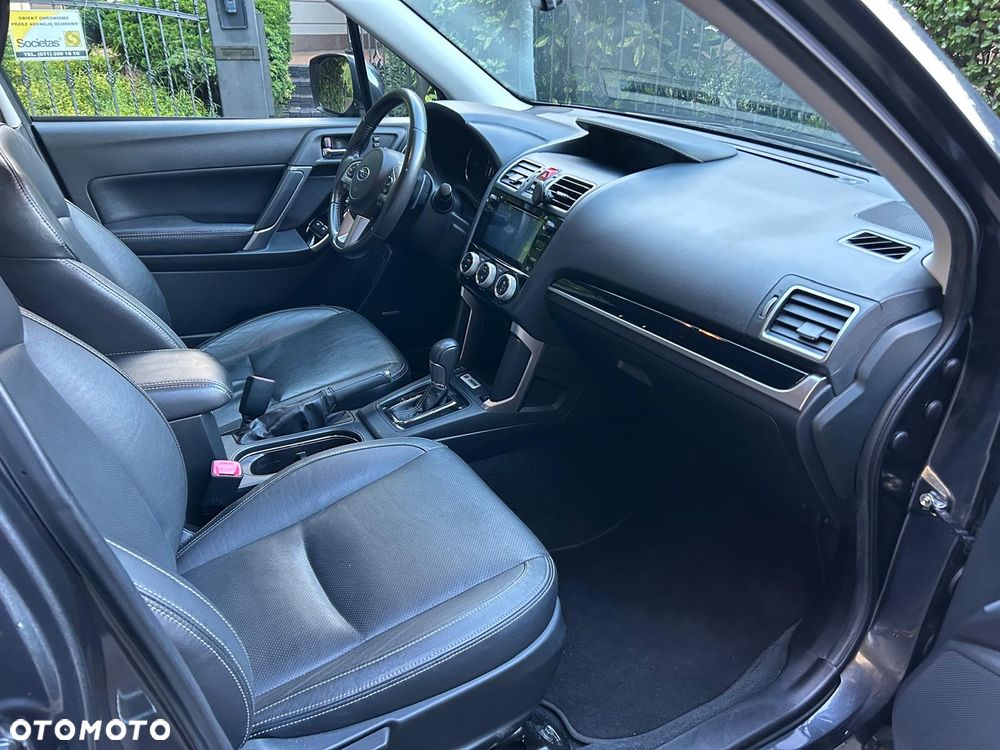 Subaru Forester 2.0 XT Platinum Lineartronic - 14
