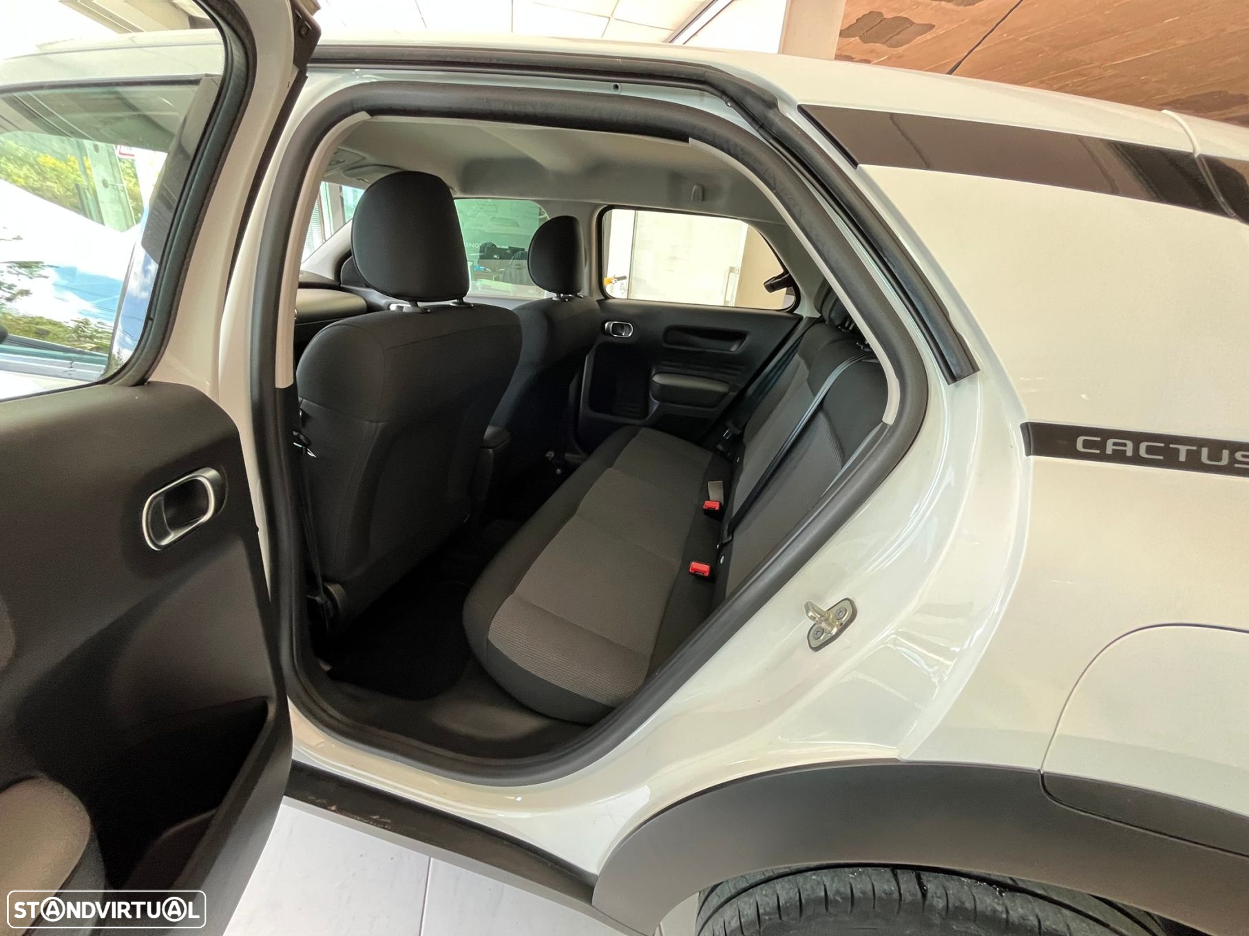 Citroën C4 Cactus 1.2 PureTech Feel Business - 13