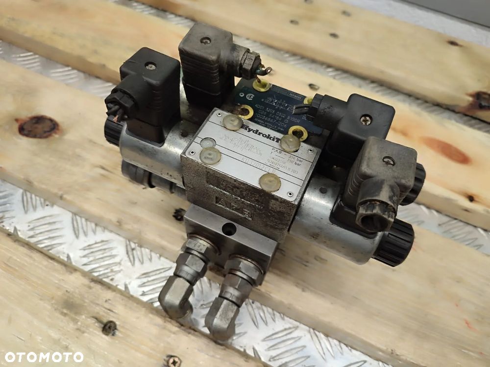 Blok zaworów kierunkowych 935 82971 PARKER DENISON - 6