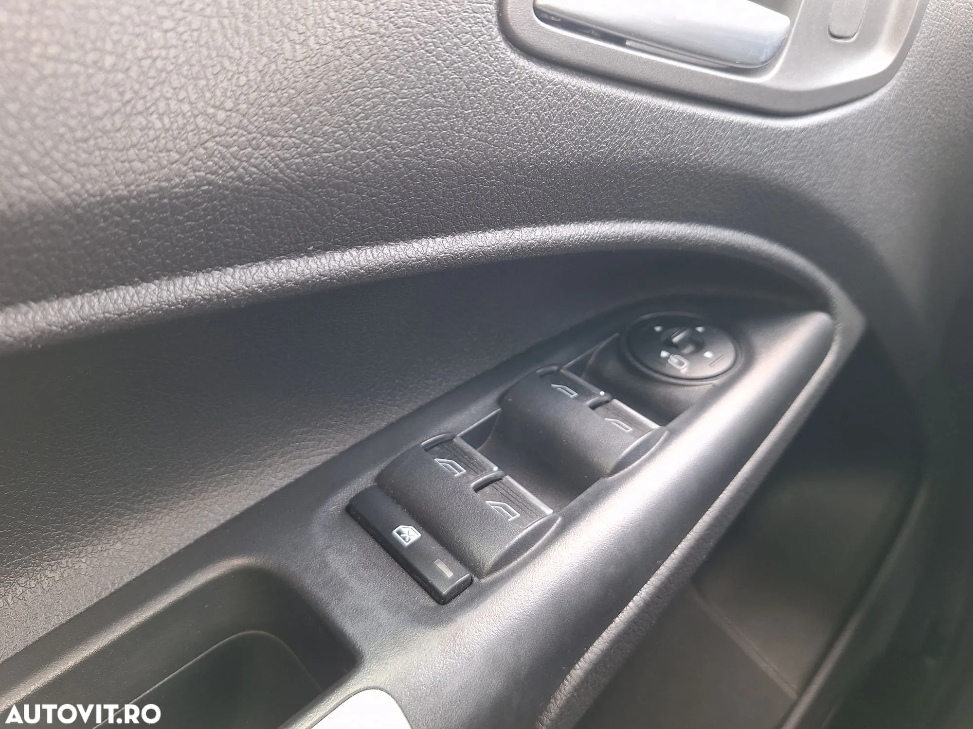 Ford Tourneo Connect - 24