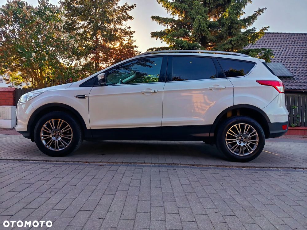 Ford Kuga 2.0 TDCi 2x4 Titanium - 10