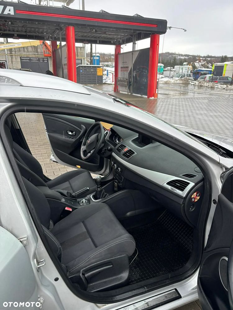 Renault Megane 1.6 16V 110 Authentique - 11