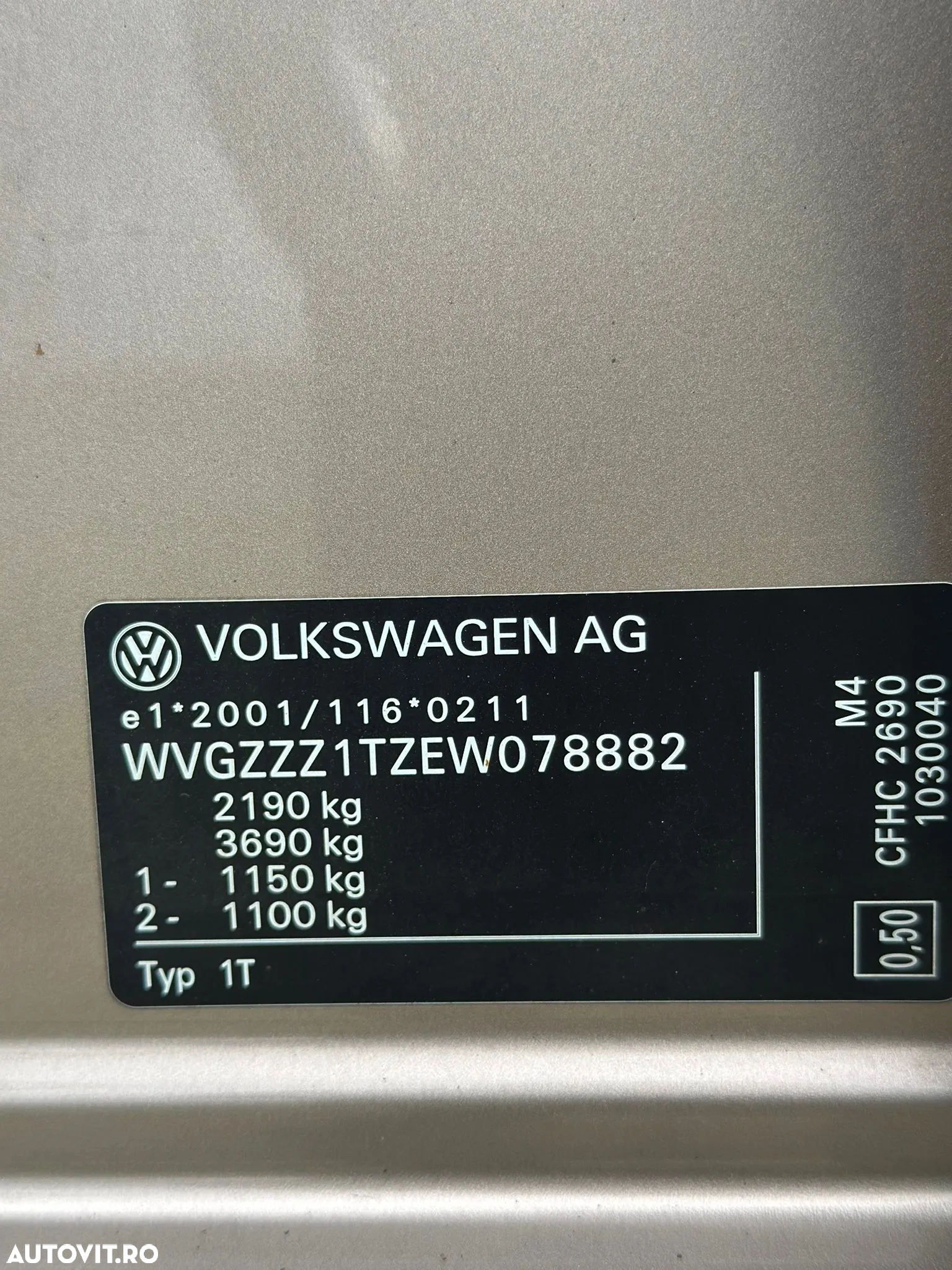 Volkswagen Touran 2.0 TDI DPF BlueMotion Technology Highline - 25