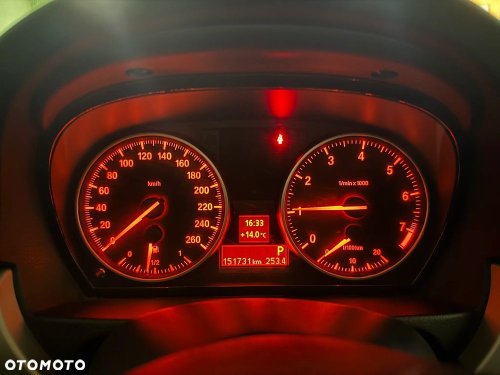 BMW Seria 3 320i - 11