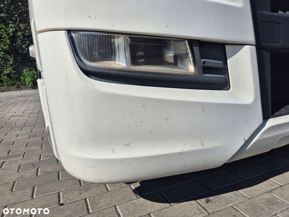 NAROŻNIK BIAŁY Okular Osłona HALOGENU zderzak PRAWY DOLNY MAN TGX EURO 6 - 1