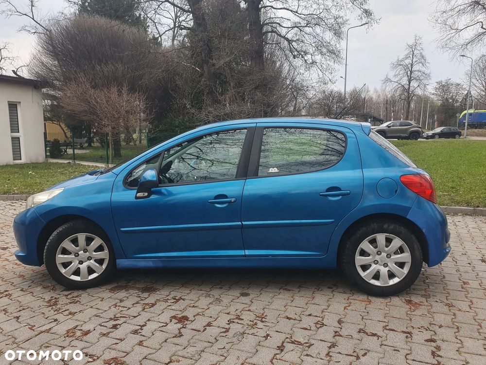 Peugeot 207 HDi FAP 90 (Blue Lion) Tendance - 16