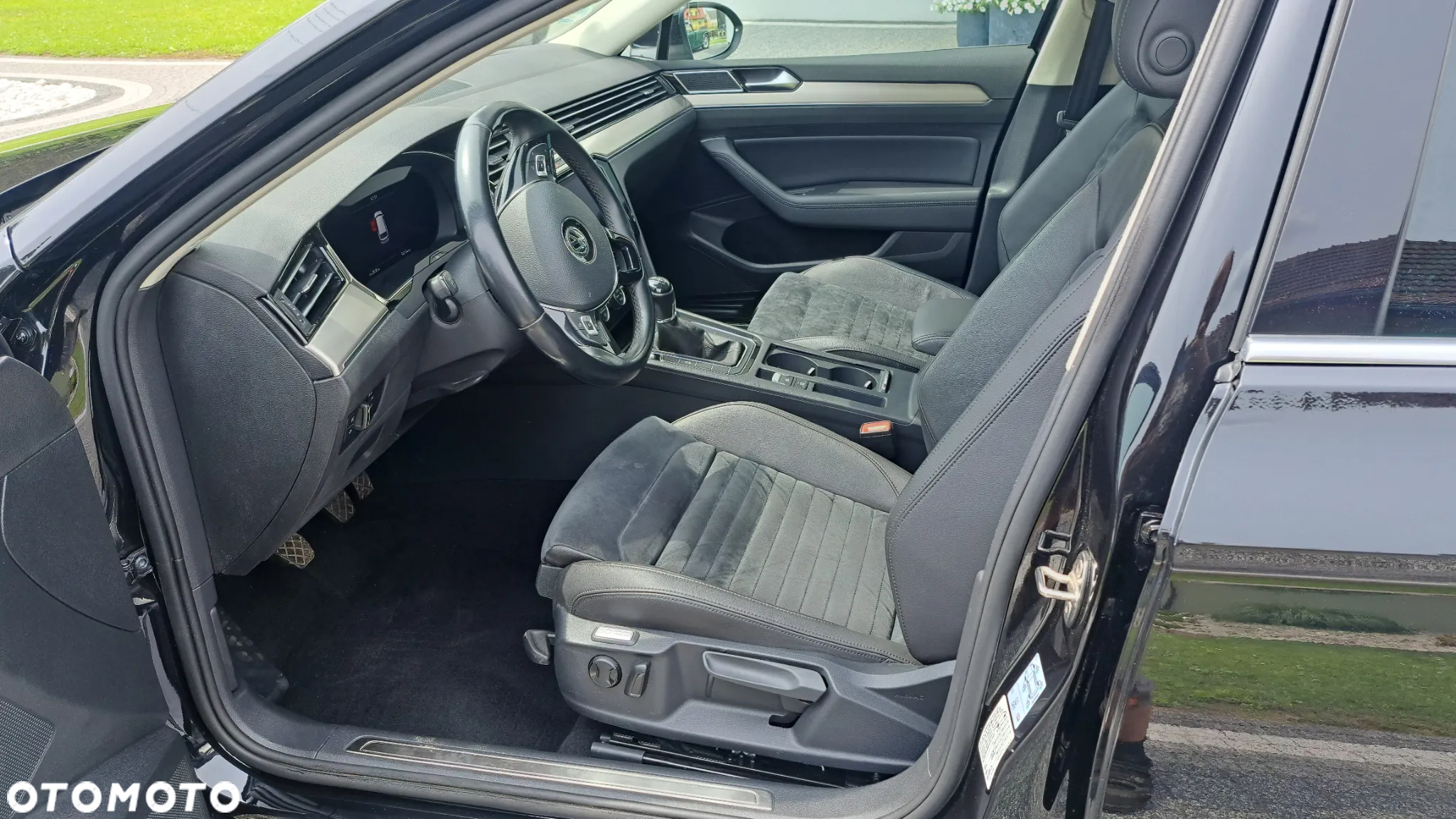 Volkswagen Passat 2.0 TDI BMT Highline - 9