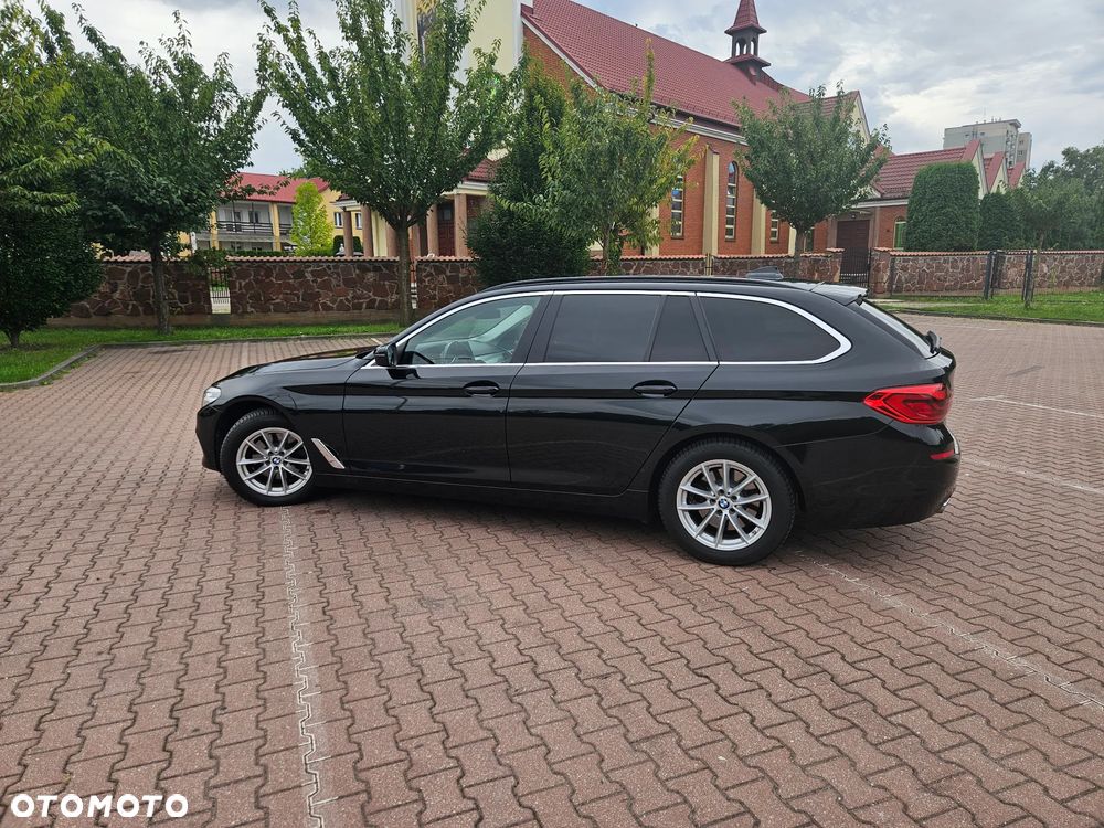 BMW Seria 5 520d Luxury Line - 9
