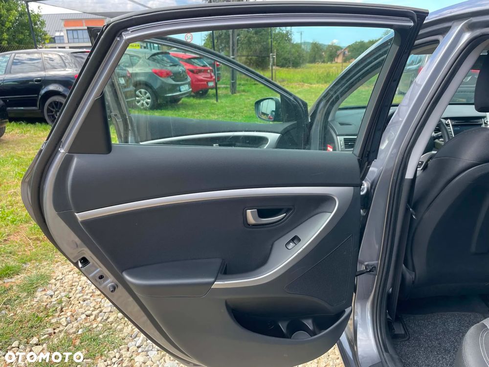 Hyundai i30 1.4 CRDi Trend - 12