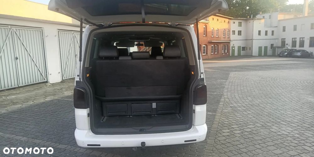 Volkswagen Multivan - 8