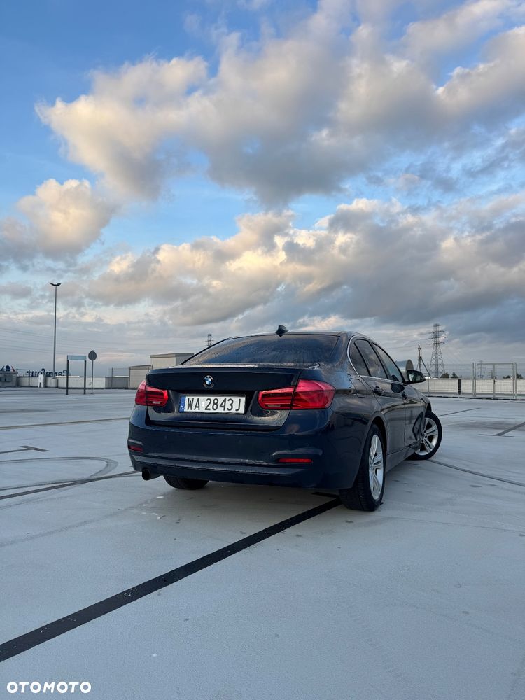 BMW Seria 3 318i - 2