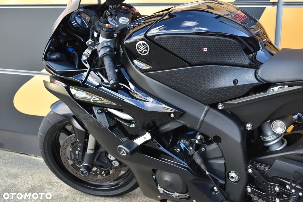 Yamaha R6 - 24