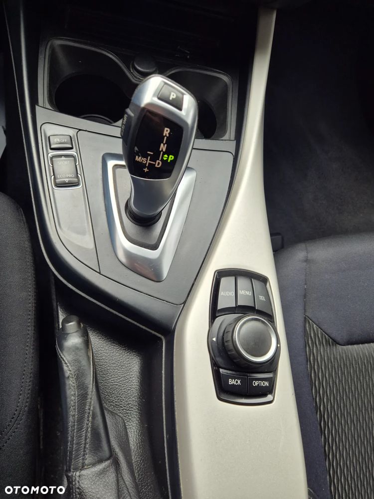 BMW Seria 1 - 17