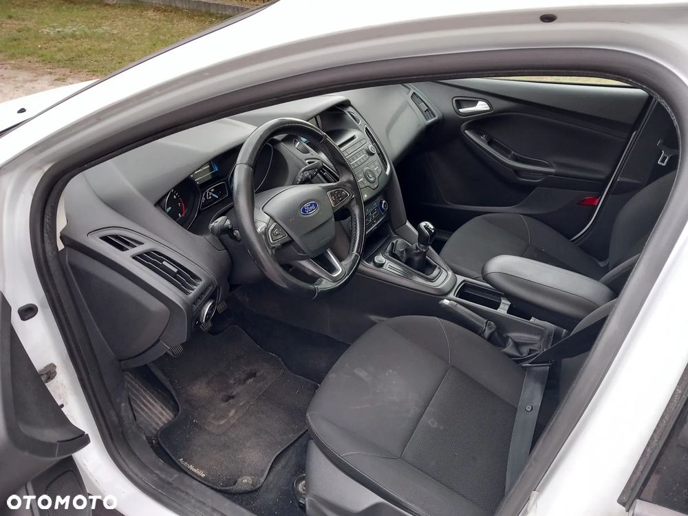 Ford Focus 1.6 SYNC Edition - 5