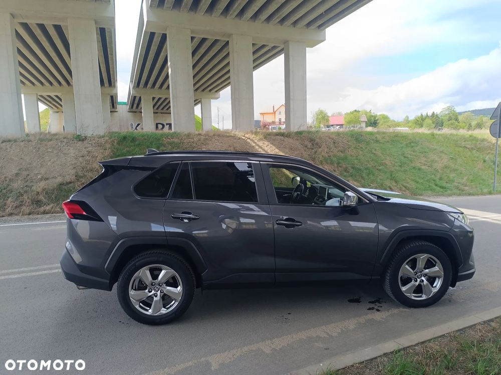 Toyota RAV4 - 24