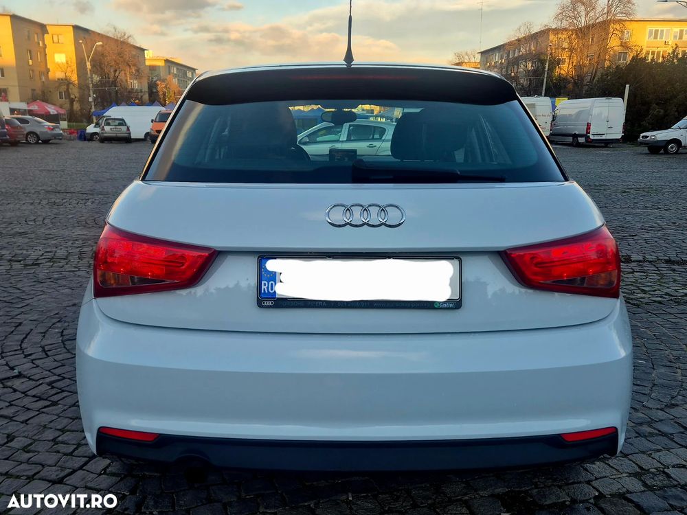 Audi A1 Sportback 1.0 TFSI S tronic - 4