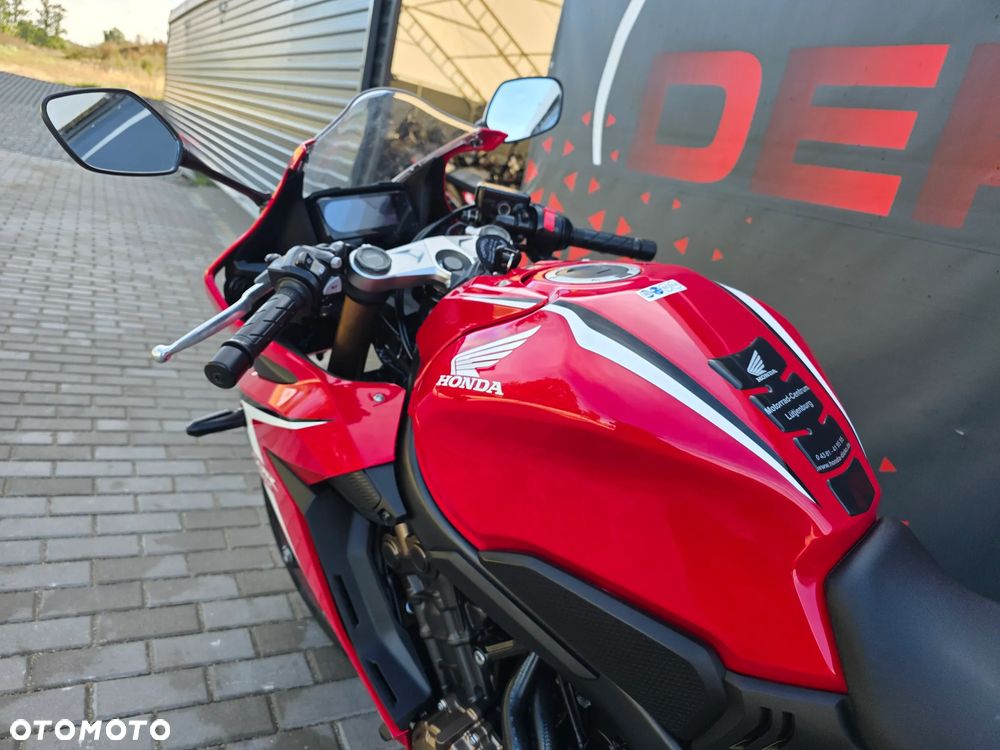 Honda CBR - 11