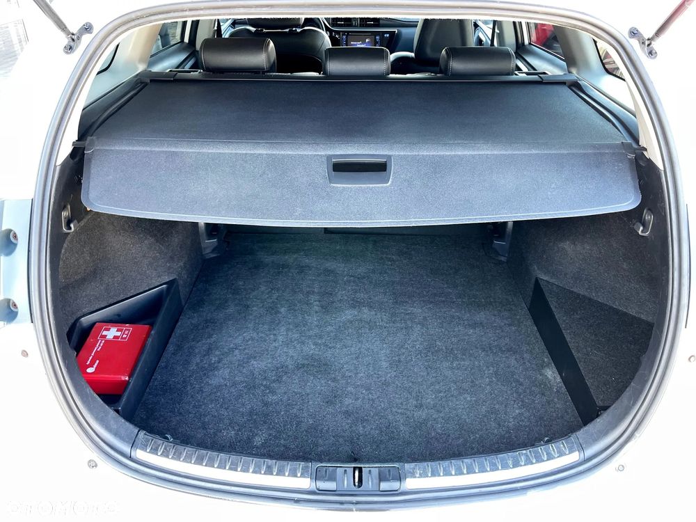 Toyota Auris - 18