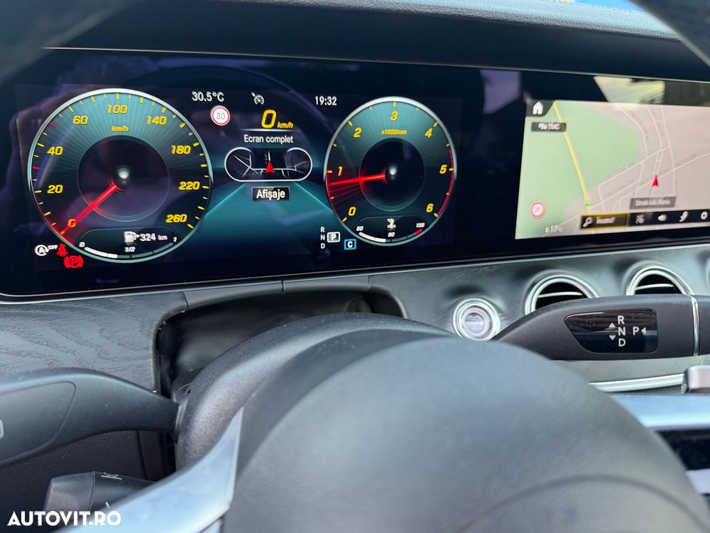 Mercedes-Benz E 220 d Aut. - 38