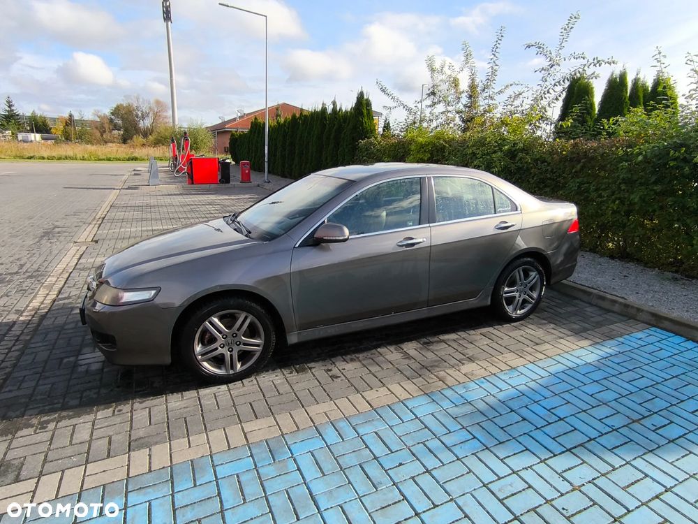 Honda Accord 2.0 Sport - 8