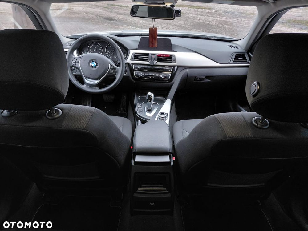 BMW Seria 3 318d Advantage - 11