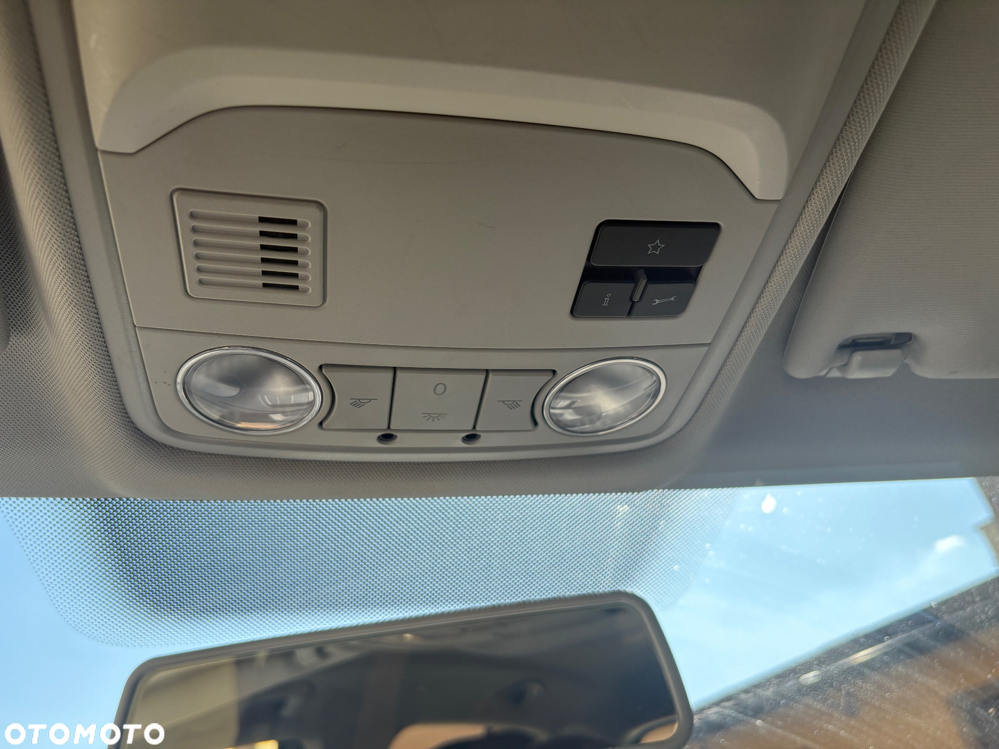 Volkswagen Tiguan - 15