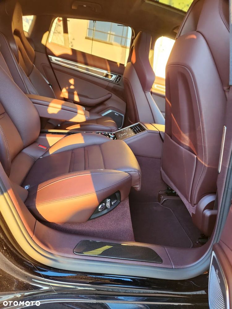 Porsche Panamera Turbo - 27