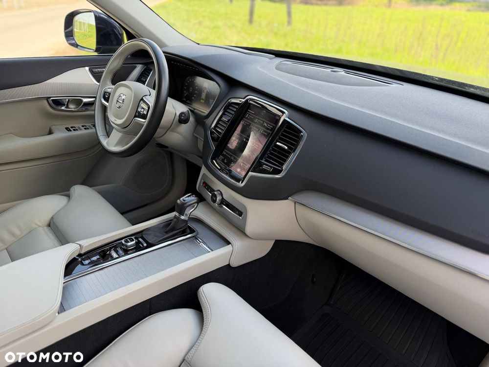 Volvo XC 90 T5 AWD Inscription 7os - 36