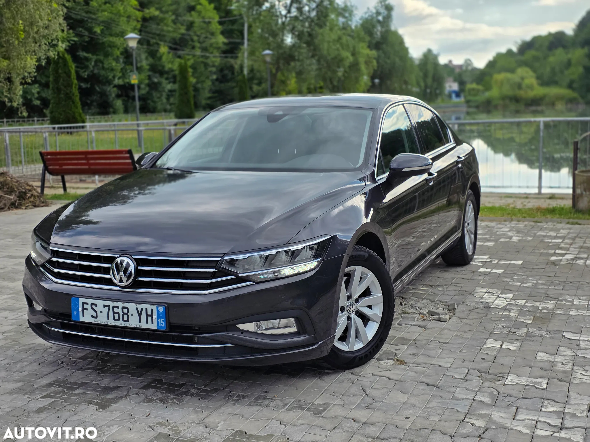 Volkswagen Passat - 3