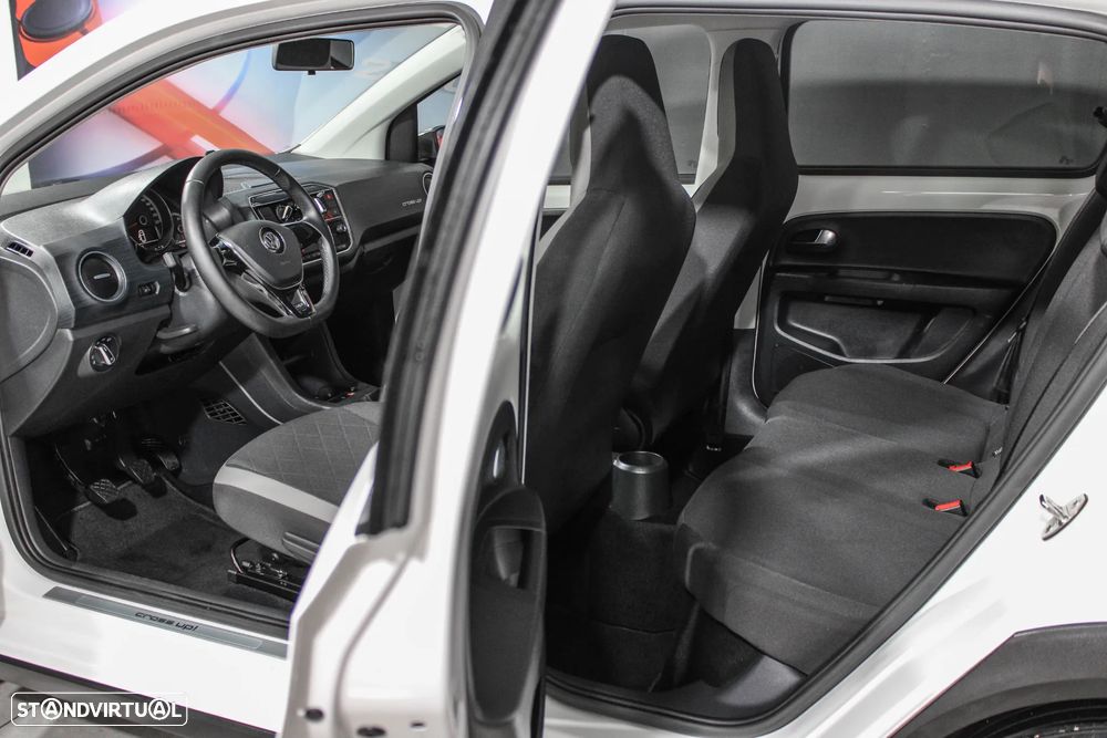 VW Cross Up! 1.0 - 10