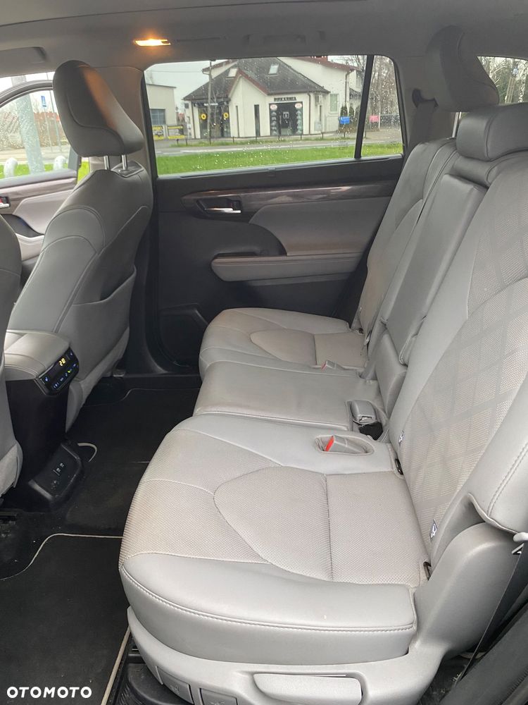 Toyota Highlander 2.5 Hybrid Executive Style - 27